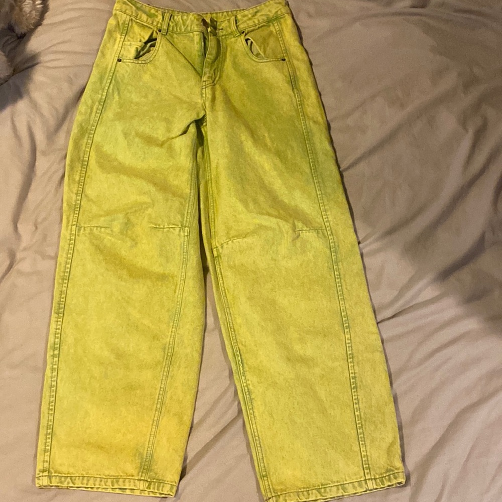 Lime green high rise women’s jeans, size 26, never worn